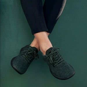 New Allbirds Rare Dark Green Black Sneakers 8M